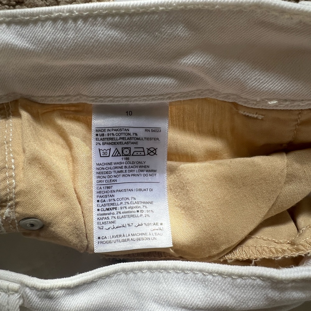 all white old navy ripped jeans - Picture 4 of 4